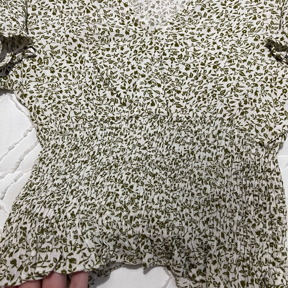 Flower Top - Picture 2 of 5